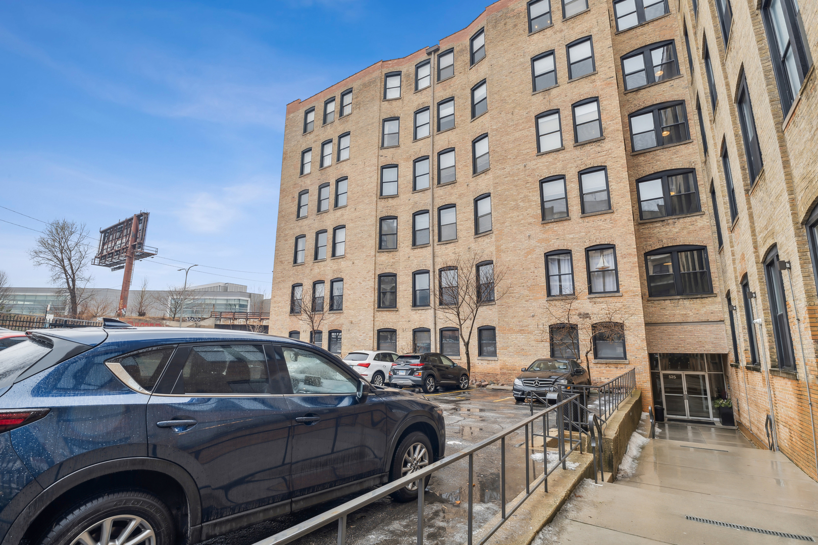 Property Photo:  525 N Halsted Street 400  IL 60642 