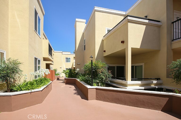 Property Photo:  300 E Providencia Avenue 107  CA 91502 