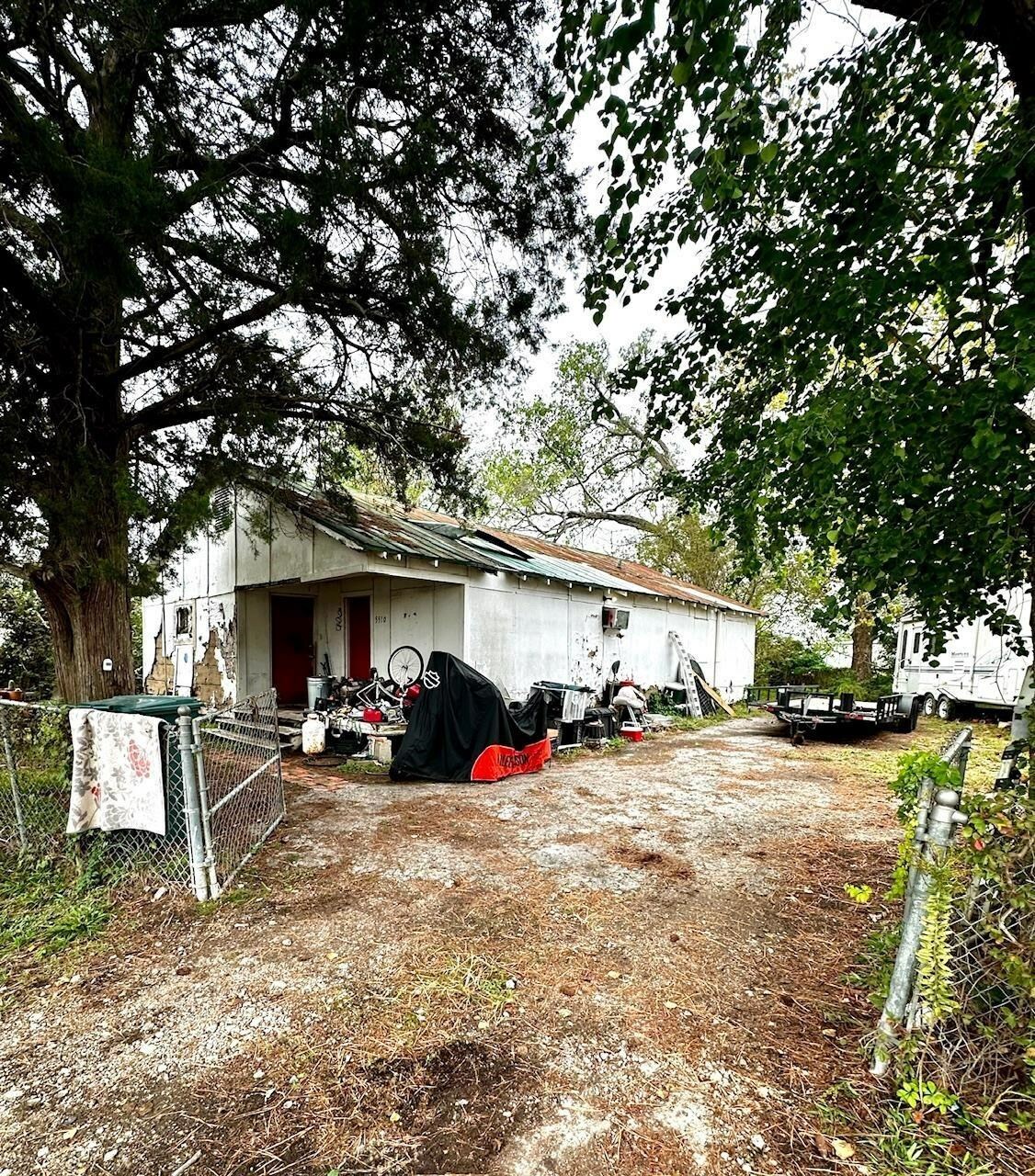 Property Photo:  5510 Cole Rd  TX 77708 