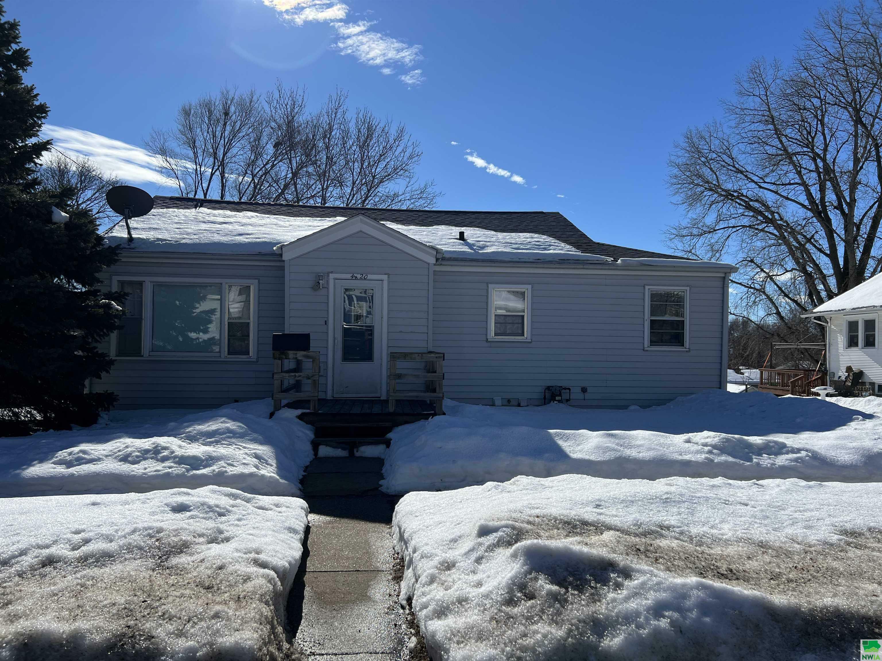 Property Photo:  4420 4th Ave  IA 51106 