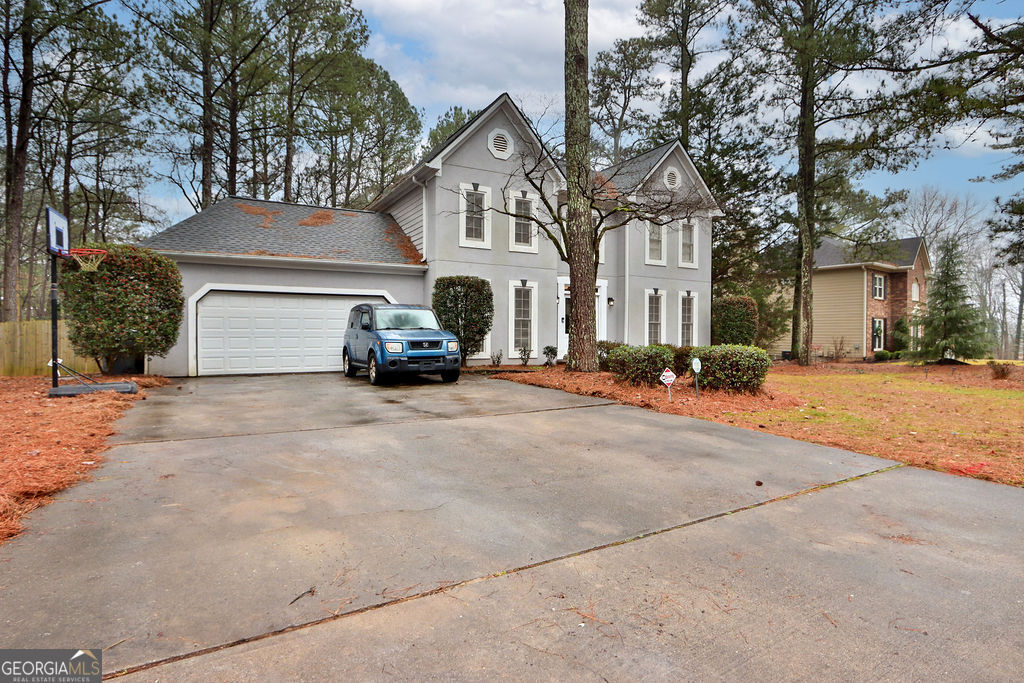 Property Photo: 1802 Skidmore Circle GA 30044