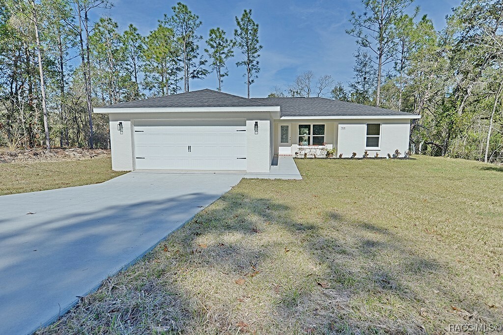 Property Photo:  7838 N Pocono Drive  FL 34434 