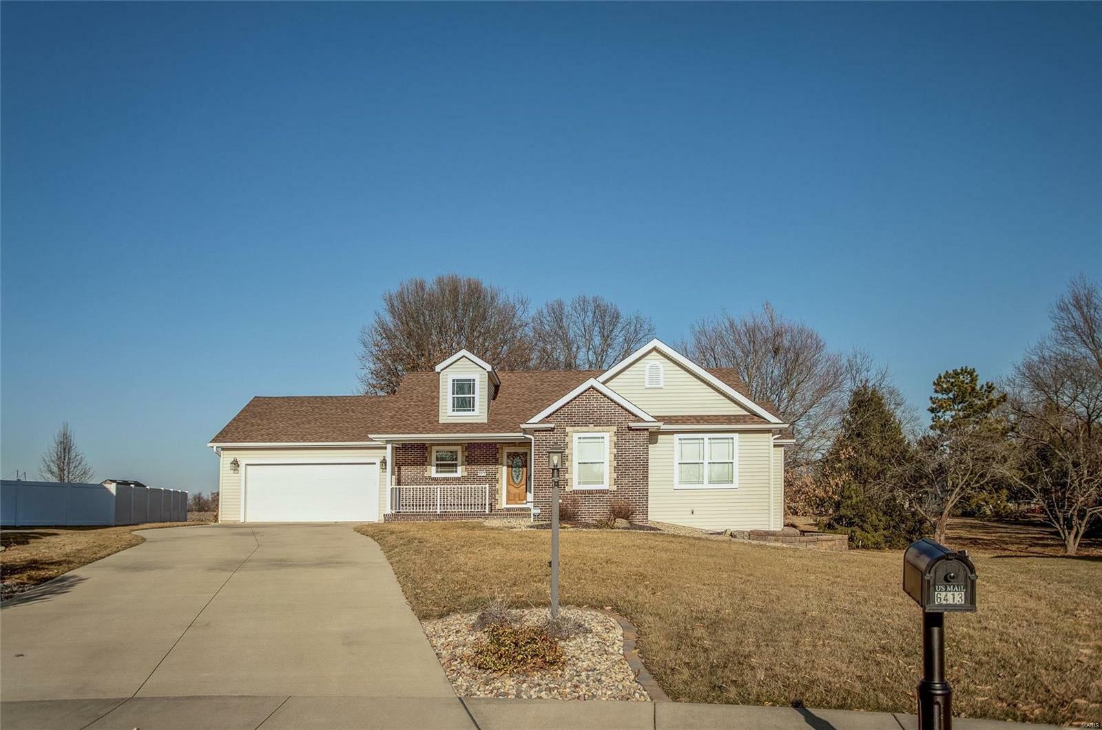 Property Photo:  6413 Winter Court  IL 62035 