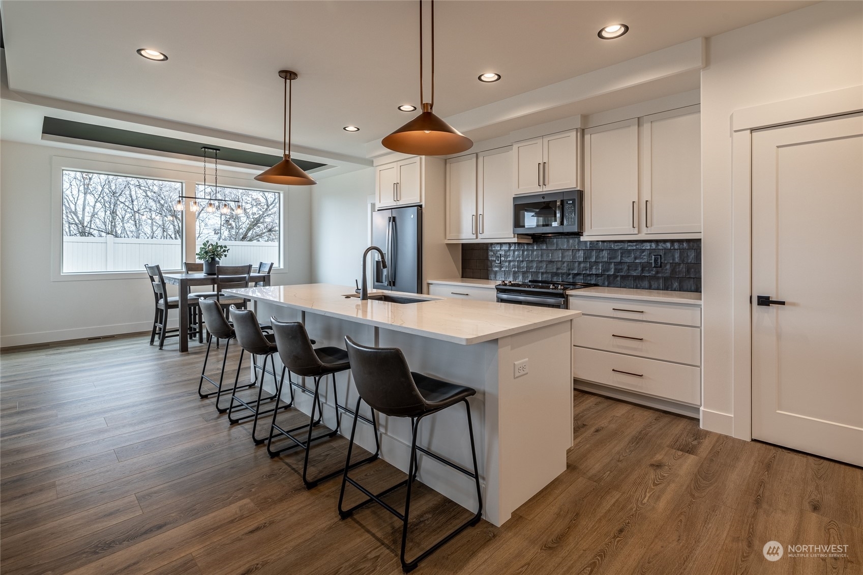 Property Photo: 938 Racine Springs Drive WA 98801