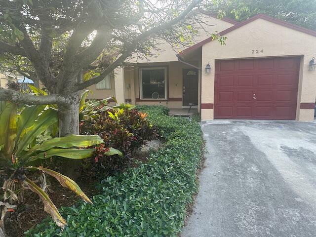 Property Photo:  224 SW 9th Circle  FL 33444 