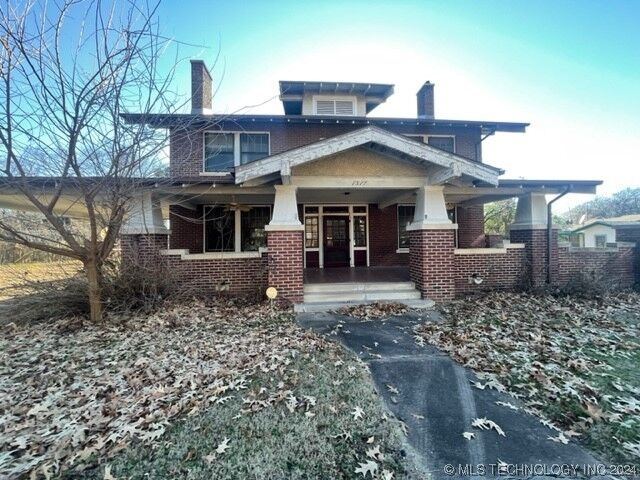 Property Photo: 1517 W Okmulgee Street OK 74401