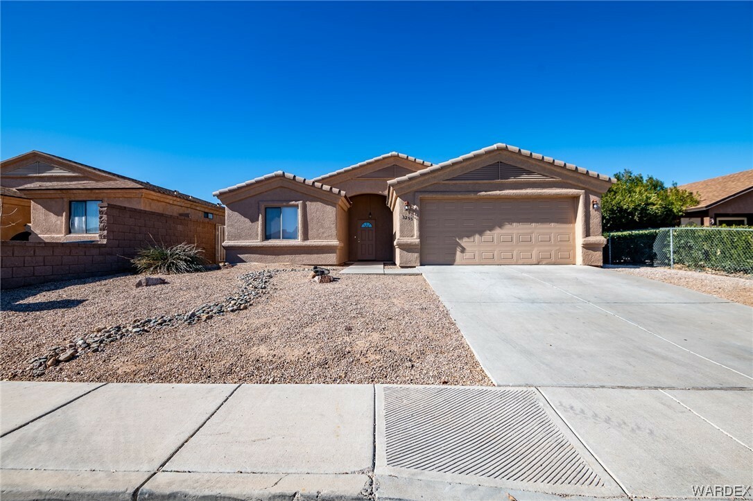 Property Photo:  3255 N Yavapai Street  AZ 86401 