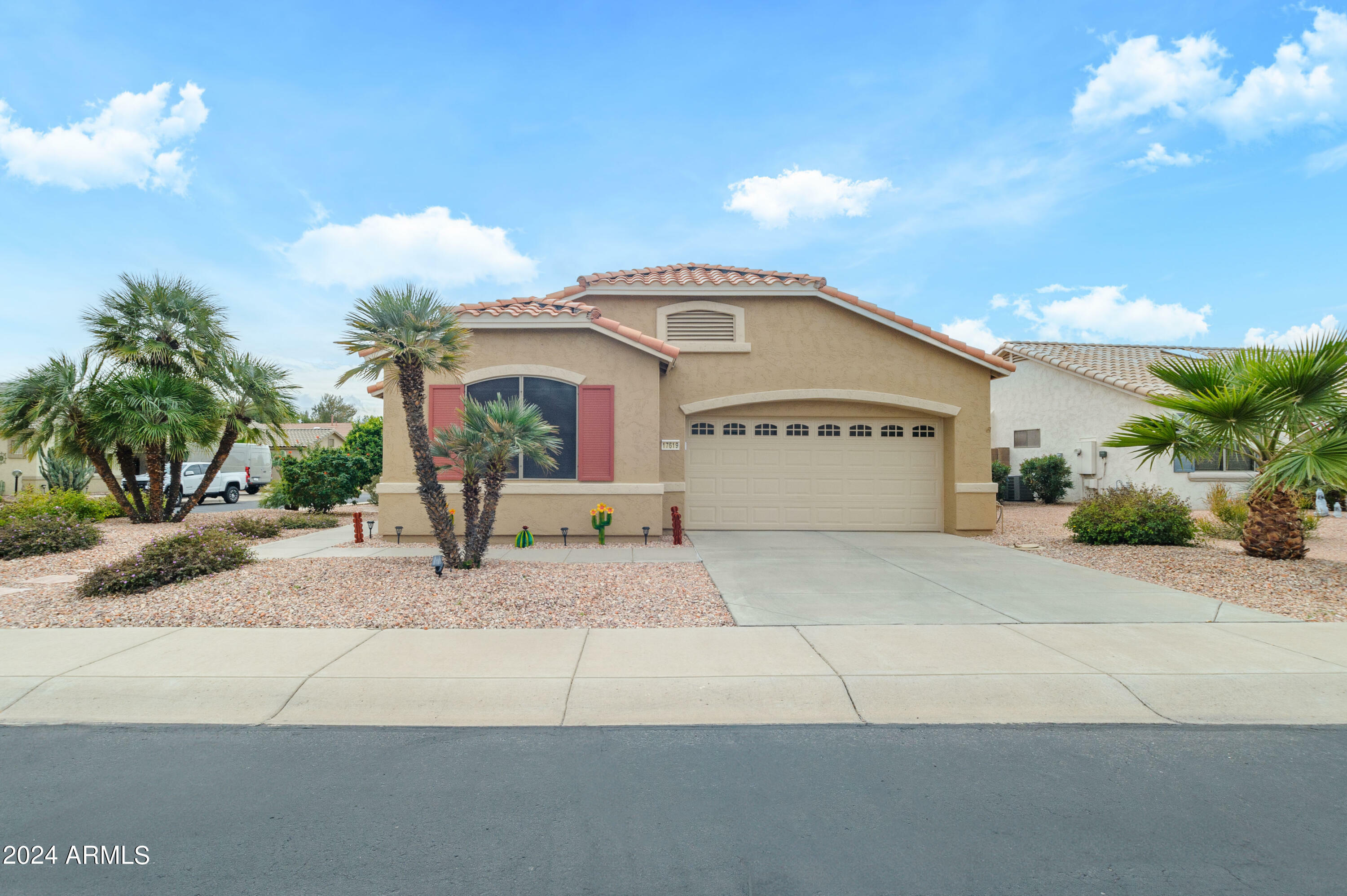Property Photo: 17619 W Wildberry Drive AZ 85374