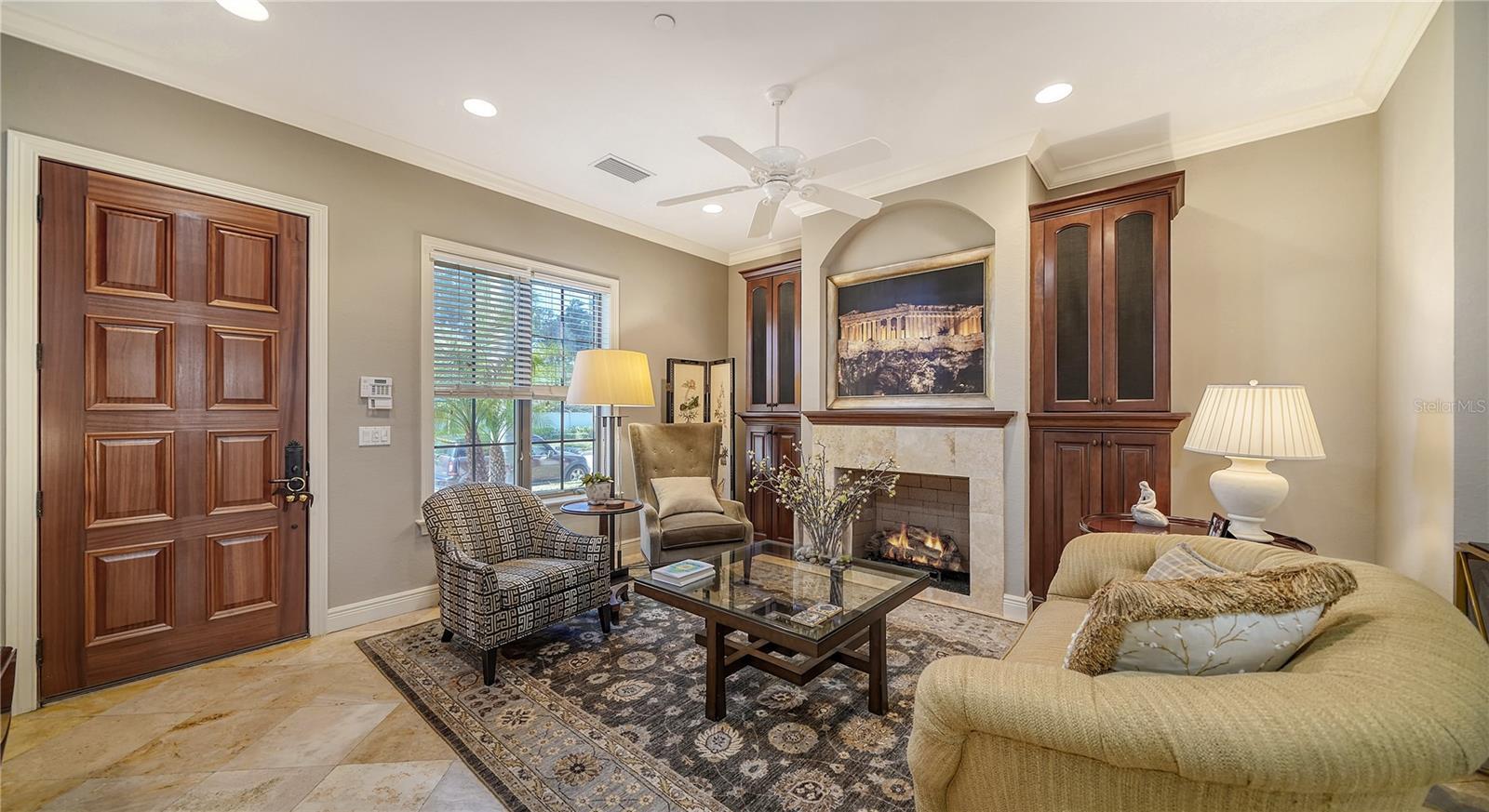 Property Photo:  557 S Palm Avenue 22  FL 34236 