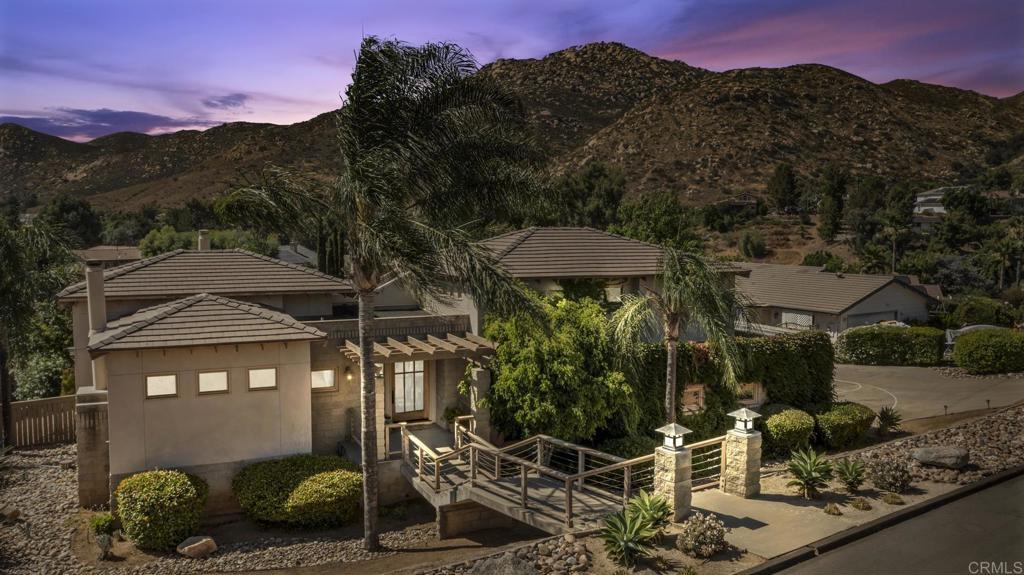 Property Photo:  15628 Thornbush Road  CA 92065 
