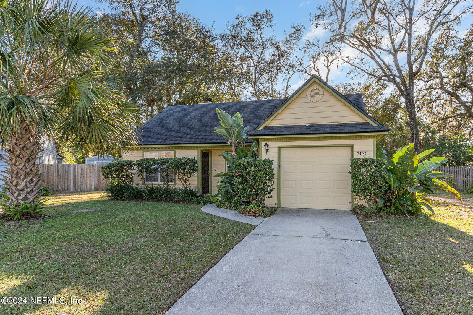 Property Photo:  2454 Footbridge Lane  FL 32224 