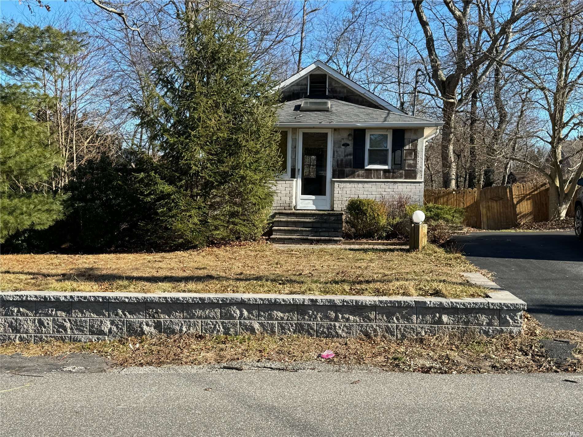 23 Robin Road  Rocky Point NY 11778 photo