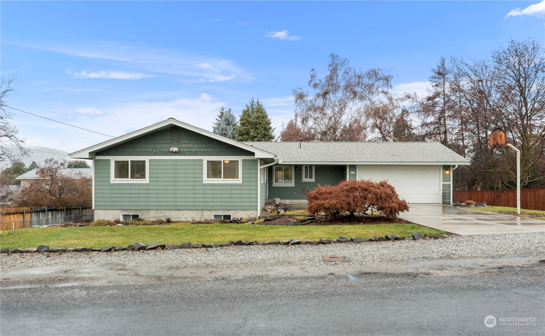 Property Photo:  326 N James Avenue  WA 98802 