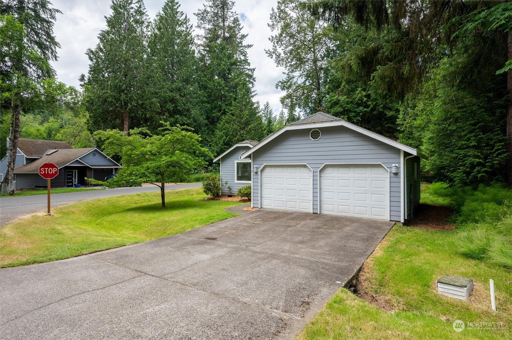 Property Photo:  2 Ravenwood Court  WA 98229 