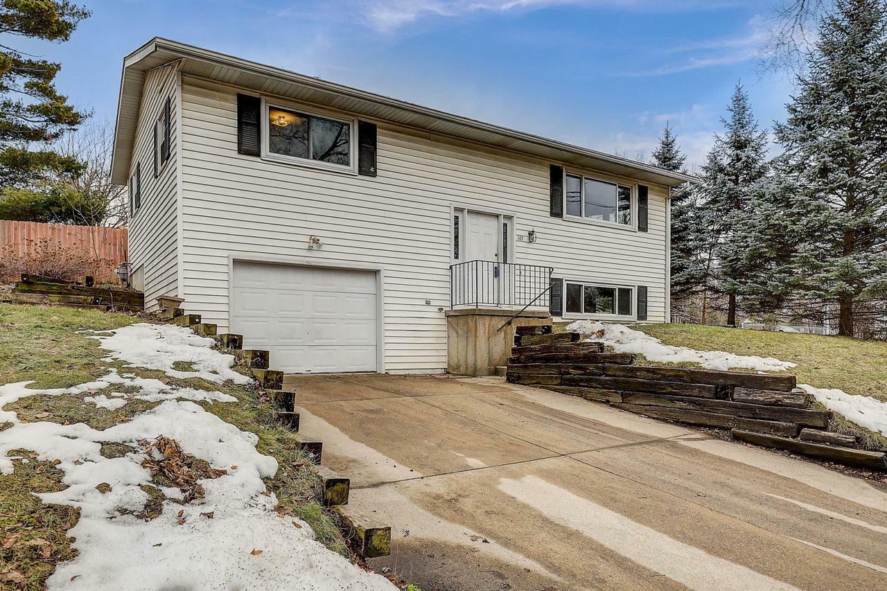 Property Photo:  101 East Lakeview Avenue  WI 53716 