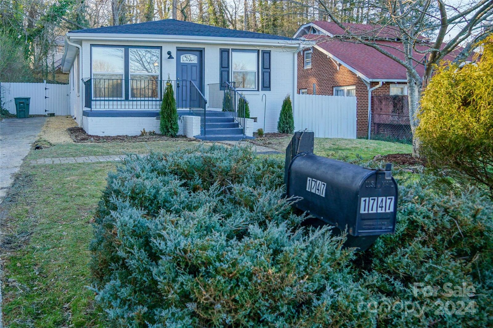 Property Photo:  1747 Clairmont Drive  NC 28791 