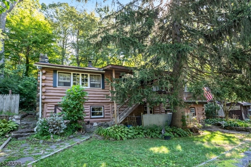Property Photo: 47 E Park Dr NJ 07480