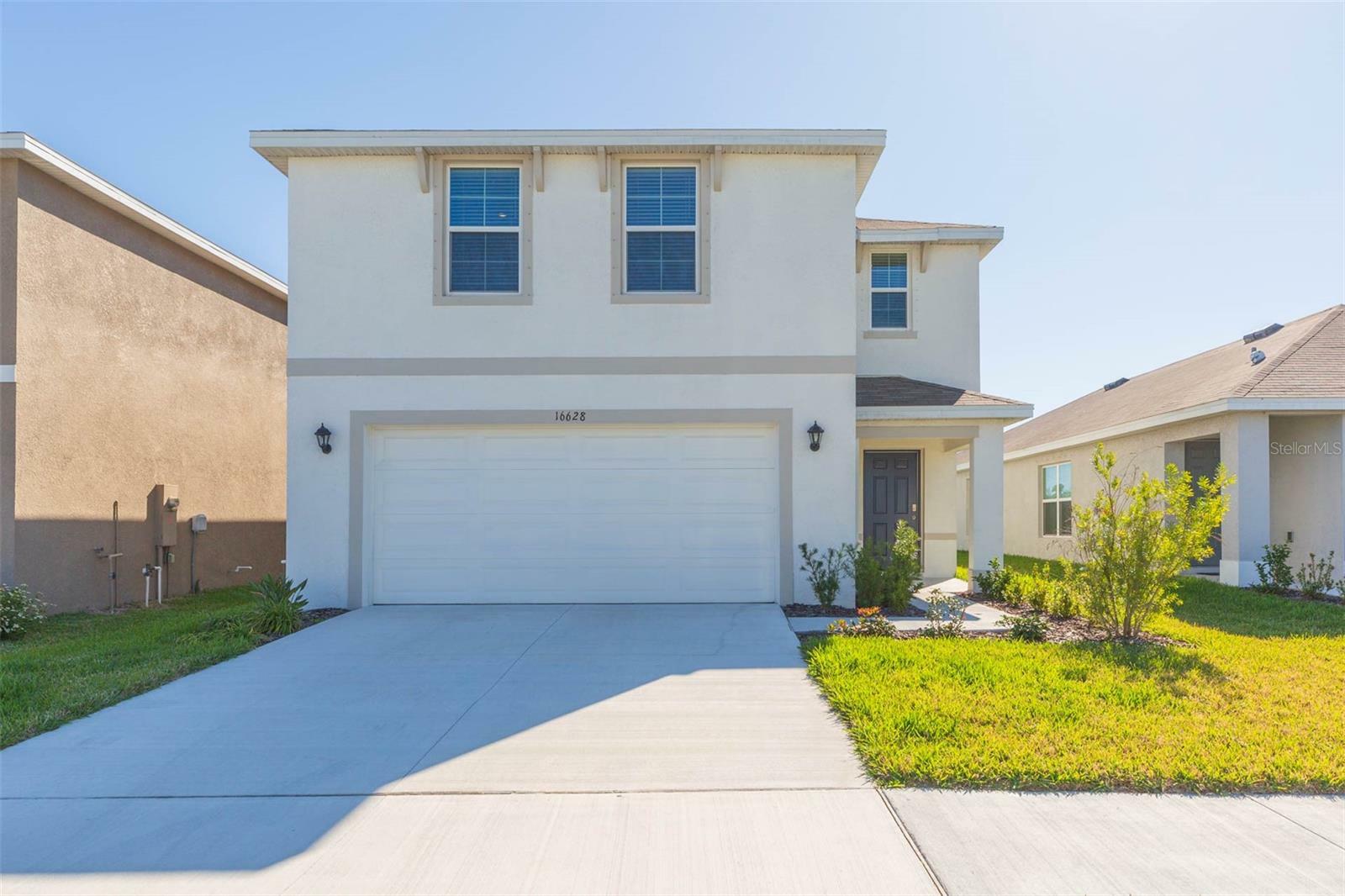 Property Photo:  16628 Mosaic Oar Drive  FL 33598 