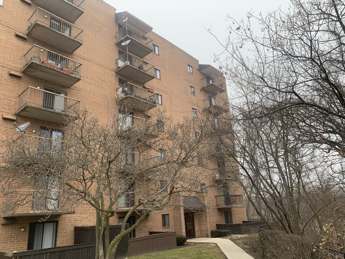 Property Photo: 5950 Lake Bluff Drive 102 IL 60477