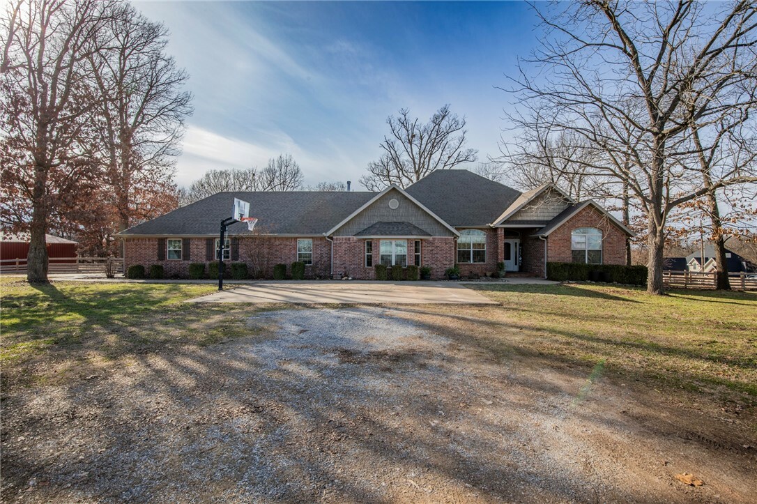 Property Photo:  9989 Kitty Road  AR 72736 