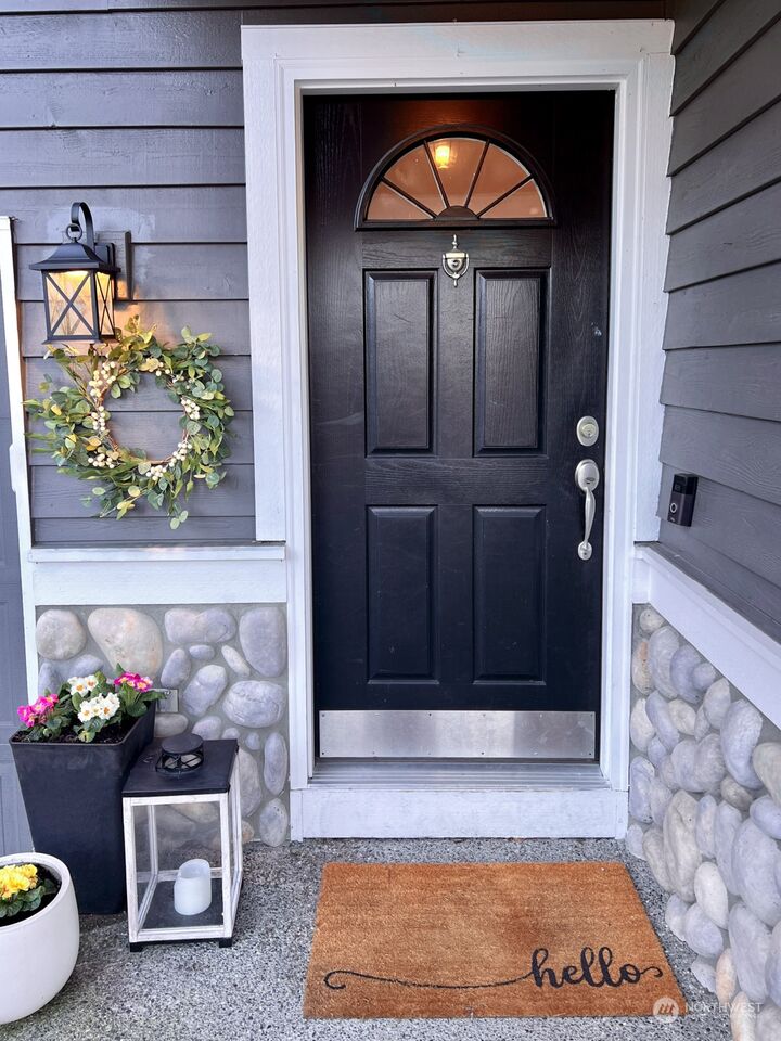 Property Photo: 7303 Cranberry Court SE WA 98065