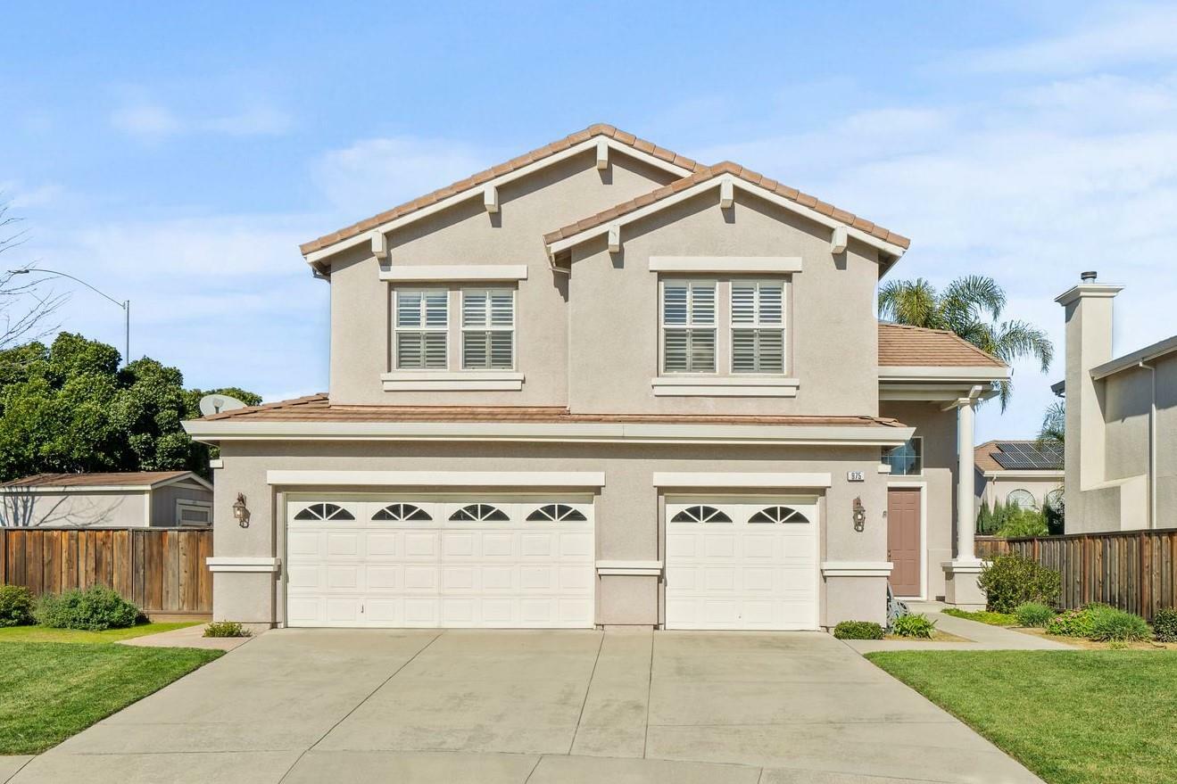 Property Photo:  975 Ferragalli Court  CA 95020 