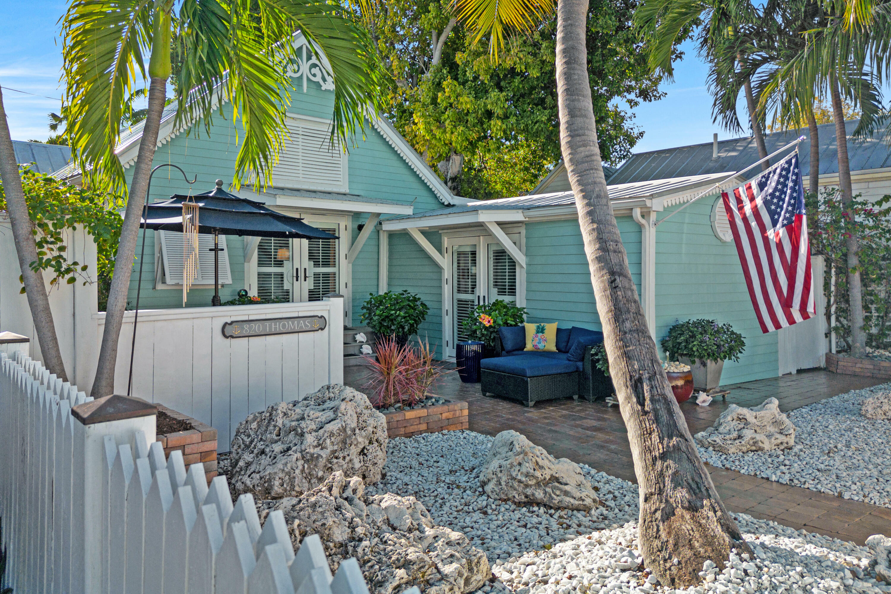 Property Photo:  822 Thomas Street  FL 33040 