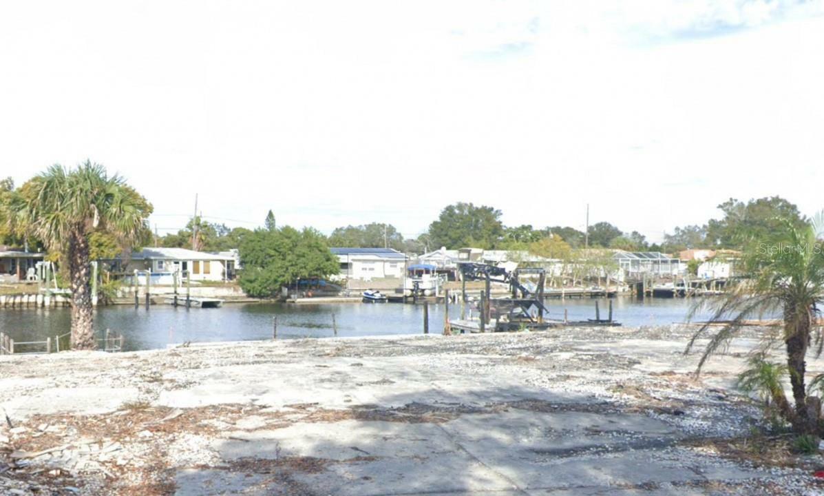 5245 Boardwalk Street  Holiday FL 34690 photo