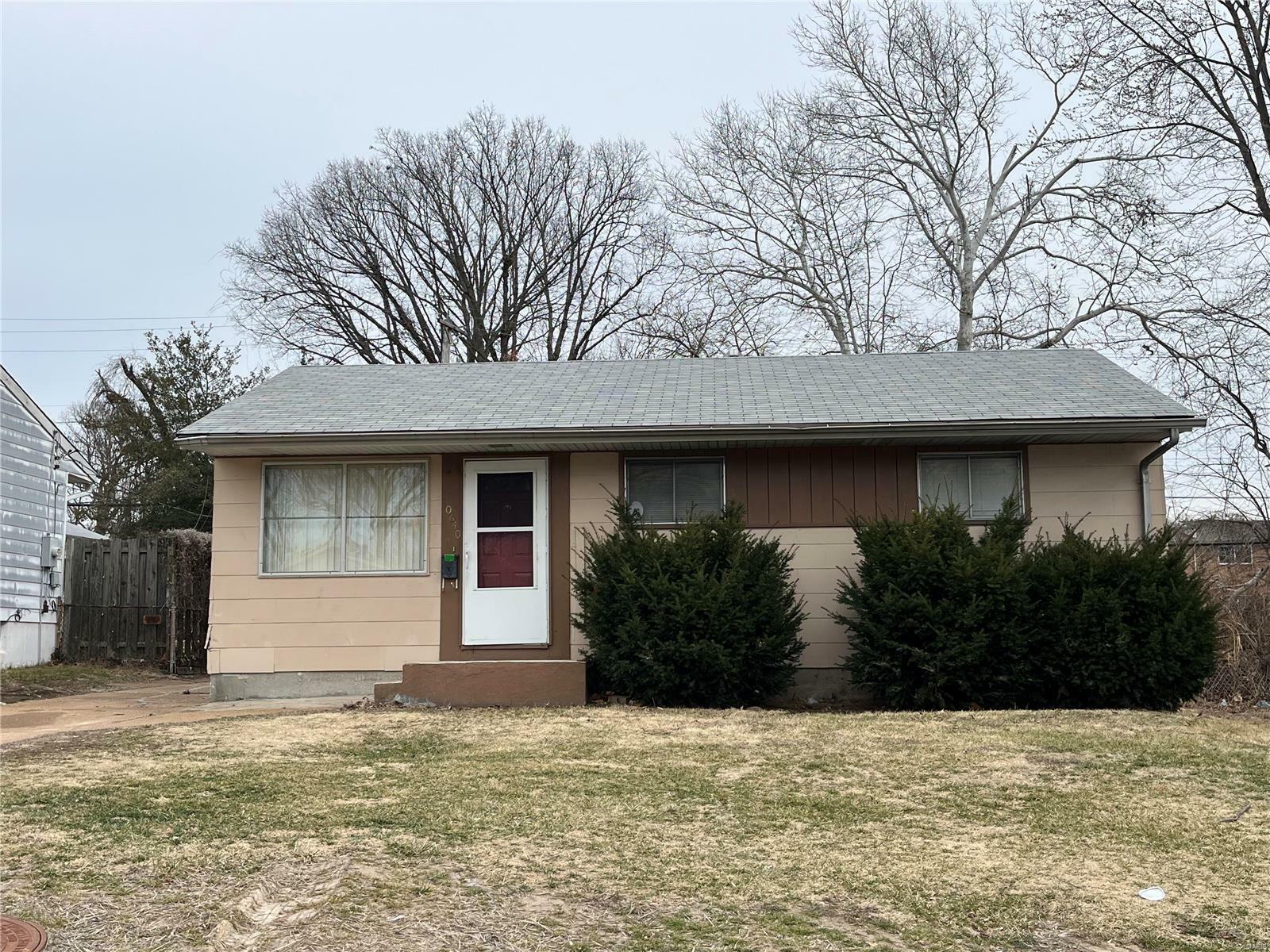 Property Photo:  10640 Spring Garden Drive  MO 63137 