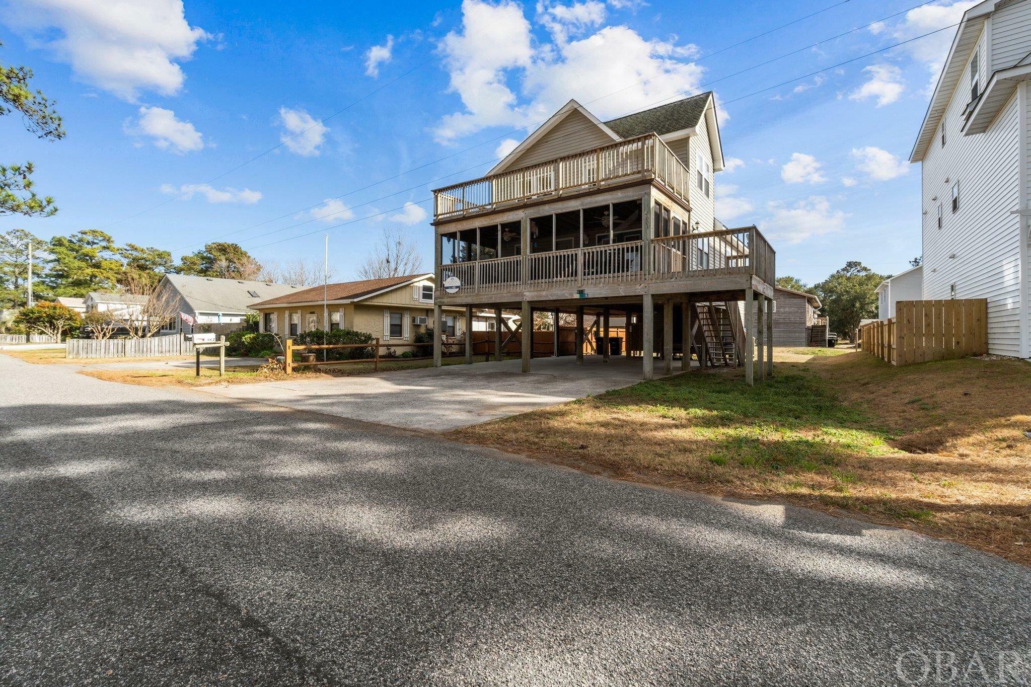 Property Photo:  1003 W Avalon Drive  NC 27948 