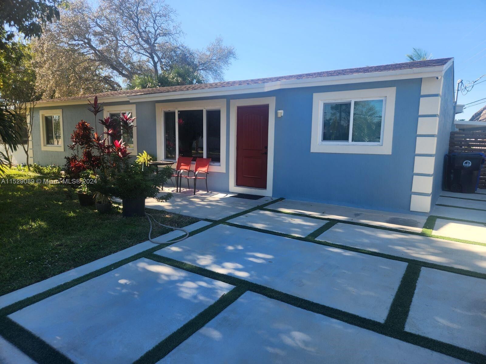 Property Photo: 1821 SW 68th Ave FL 33068