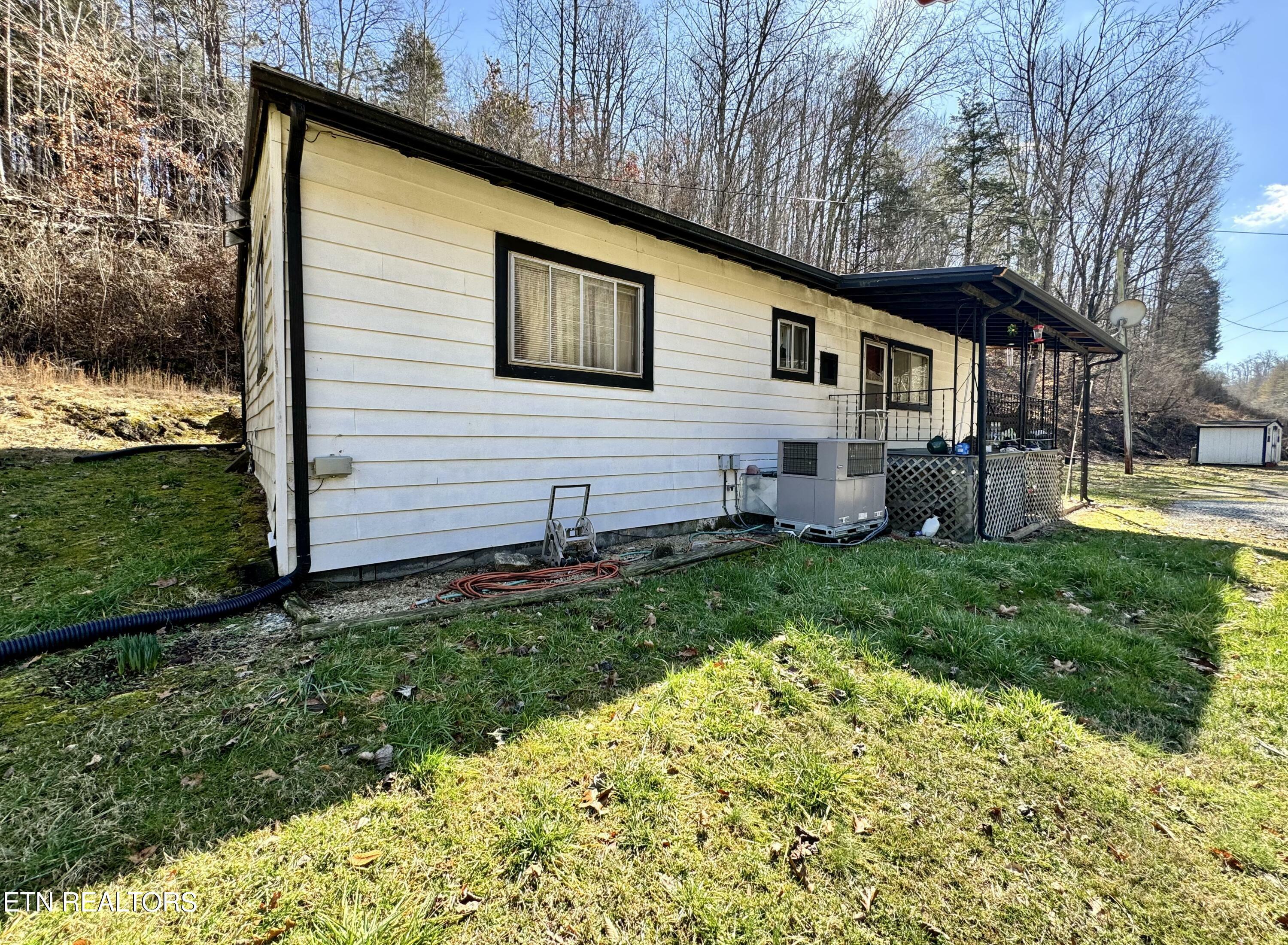 107 Cape Norris Rd  New Tazewell TN 37825 photo