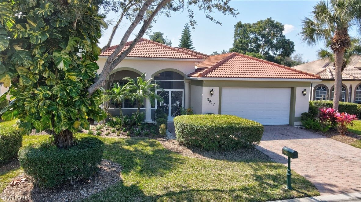 Property Photo:  3947 Ruxton Road  FL 34116 