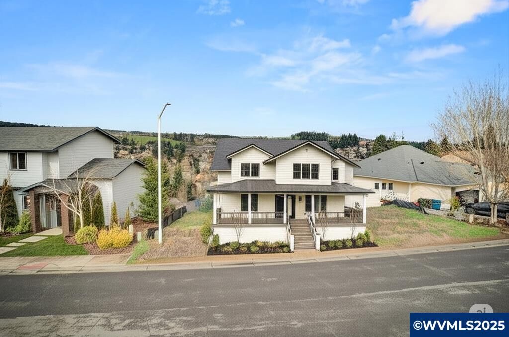 Property Photo: 2585 Dalke Ridge Dr NW OR 97304
