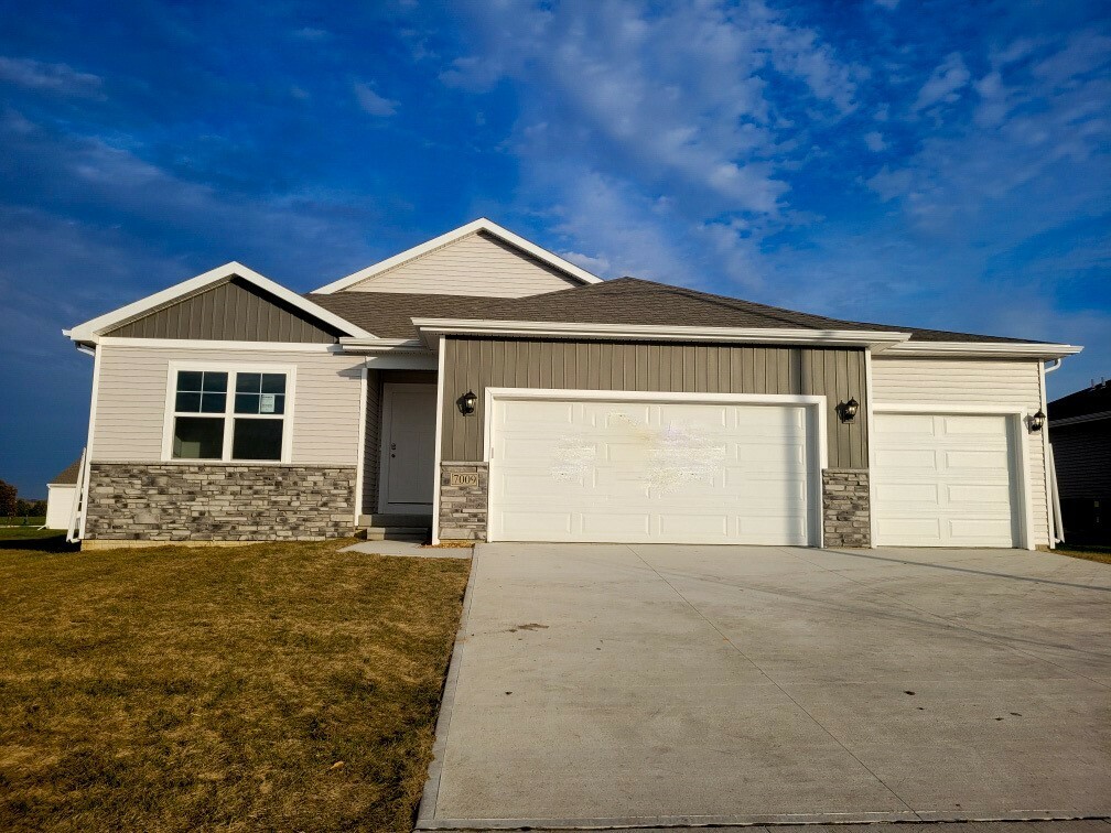 Property Photo:  7009 Chenango Lane SW  IA 52404 