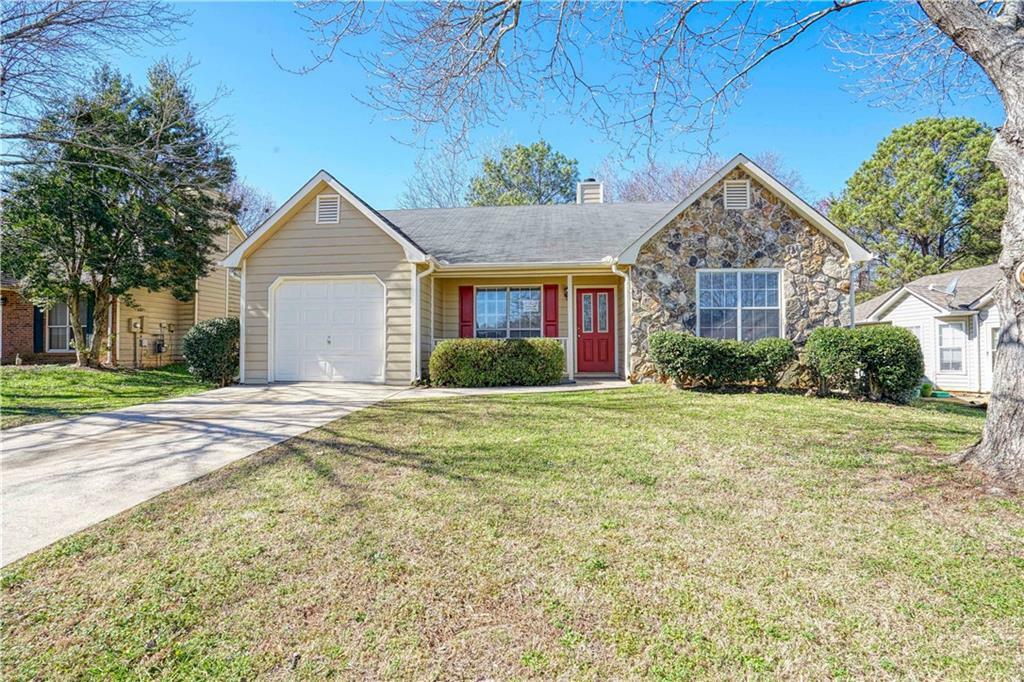 Property Photo: 6555 Planters Court GA 30260