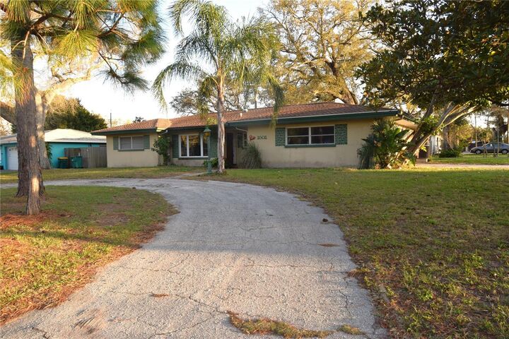 Property Photo:  1601 Pinewood Drive  FL 33756 
