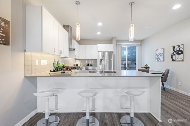 Property Photo:  8538 22nd Place NE  WA 98115 