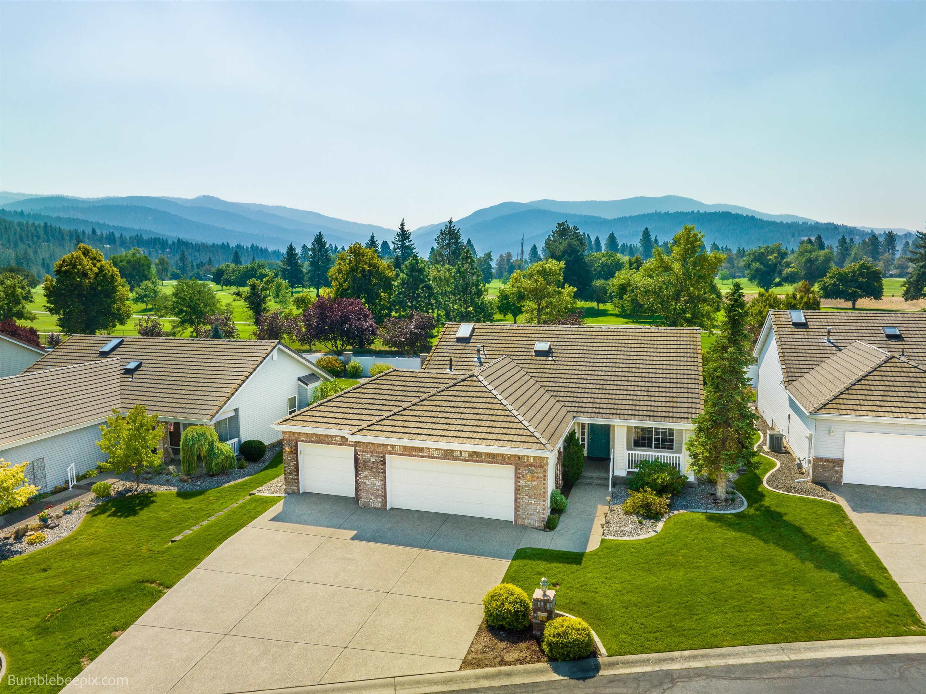 Property Photo: 24106 E Olive Ln WA 99019