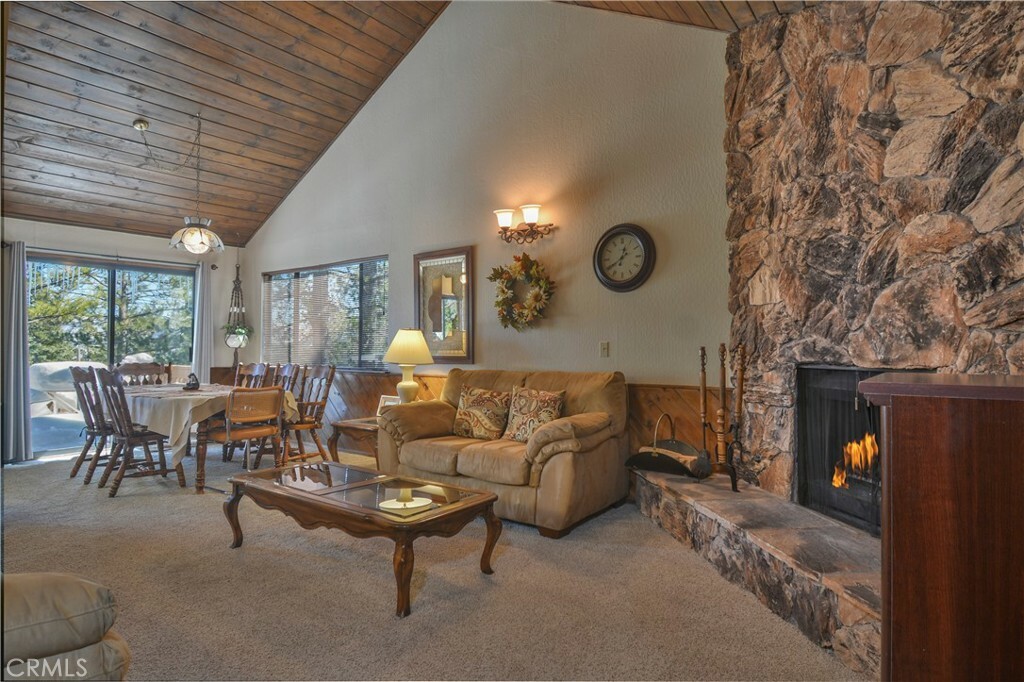 Property Photo:  864 Nadelhorn Drive  CA 92352 