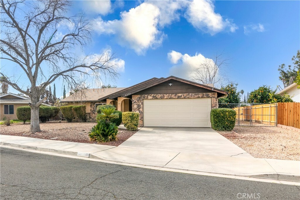 4331 Valentine Lane  Hemet CA 92544 photo