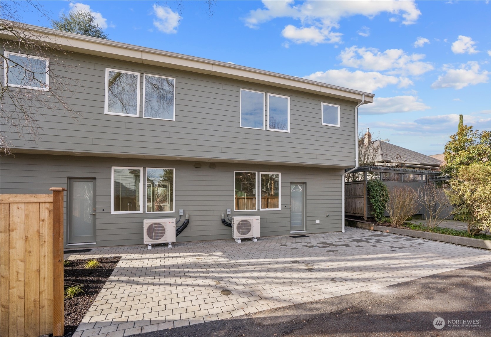 Property Photo: 7324 B 11th Avenue NE WA 98115