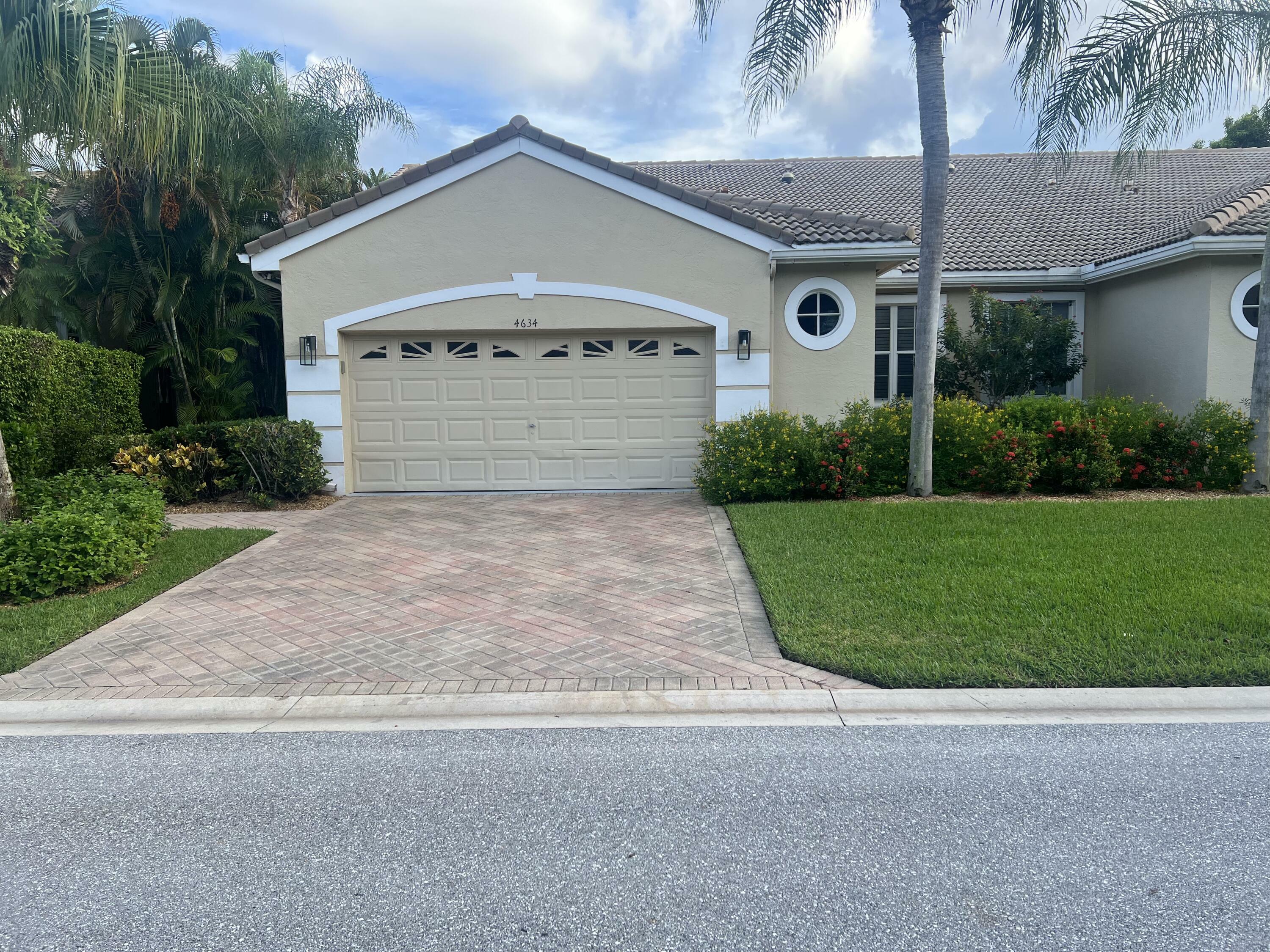 Property Photo:  4634 Carlton Golf Drive  FL 33449 