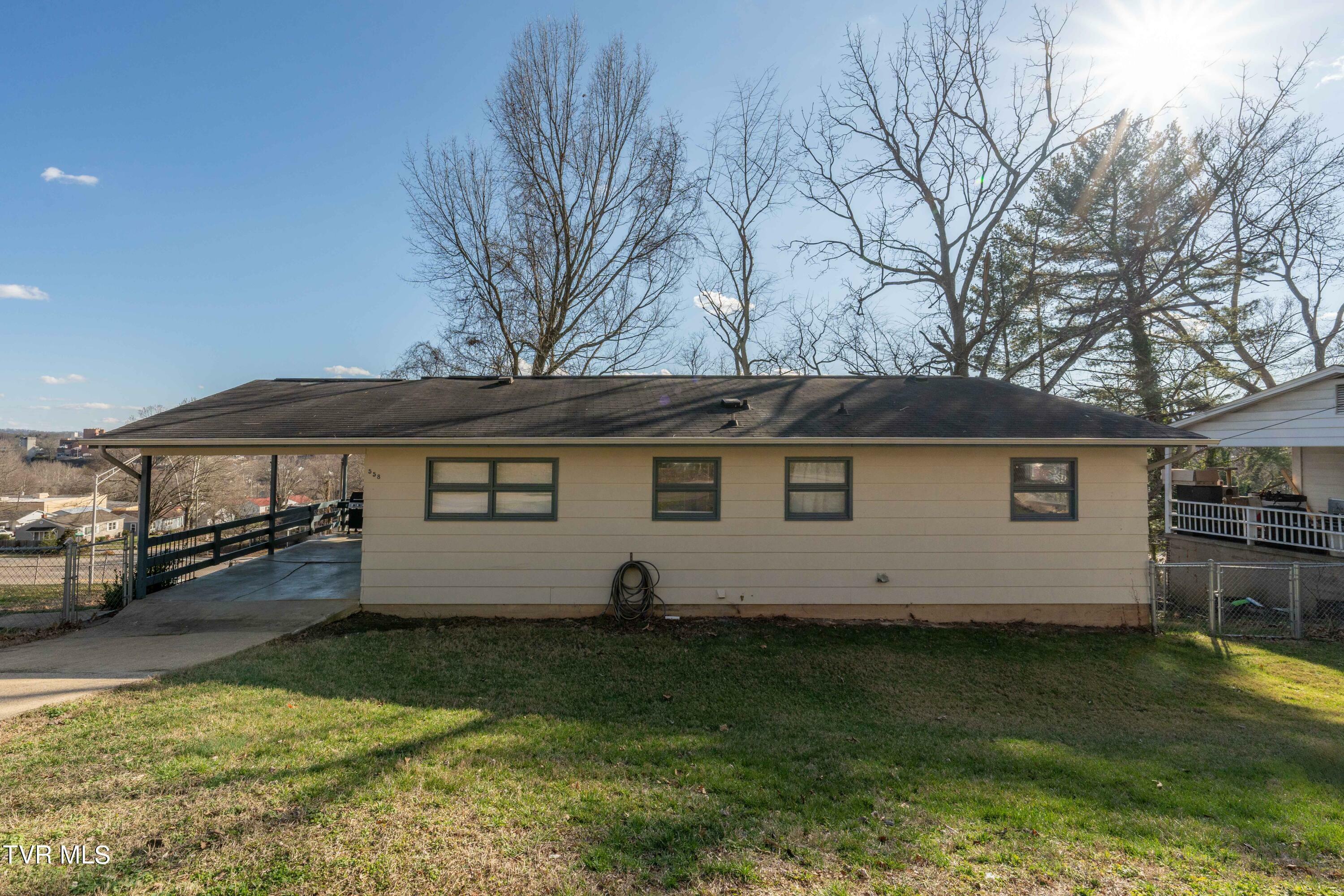 558 Bays View Court  Kingsport TN 37660 photo