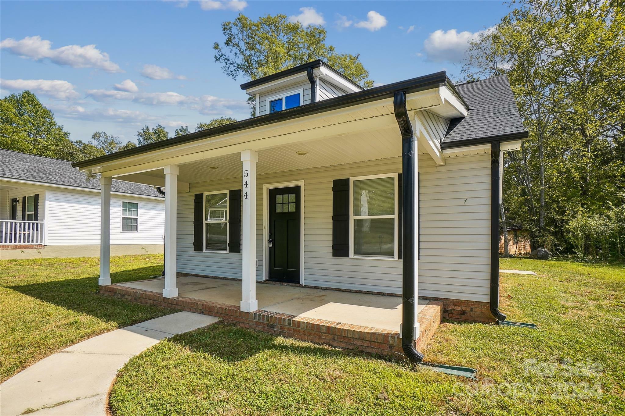 Property Photo:  544 Castlewood Circle  SC 29730 