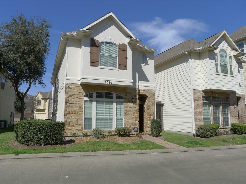 Property Photo:  9026 Creekstone Lake Drive  TX 77054 