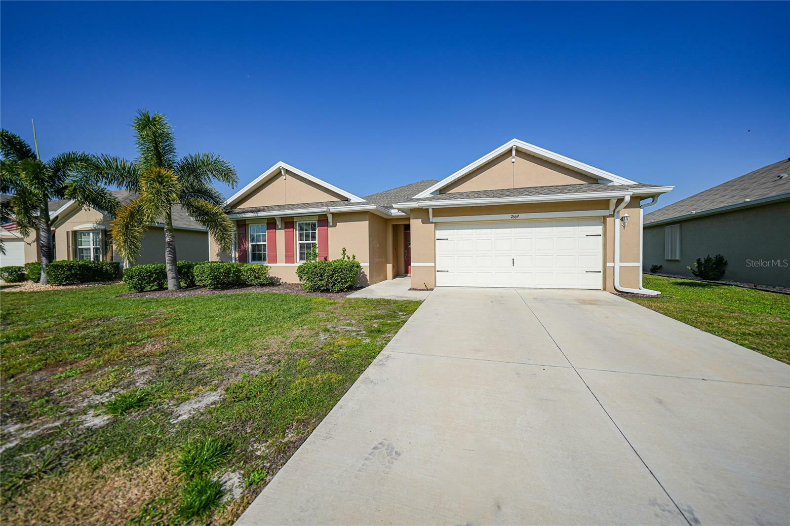 Property Photo:  7669 Mikasa Drive  FL 33950 