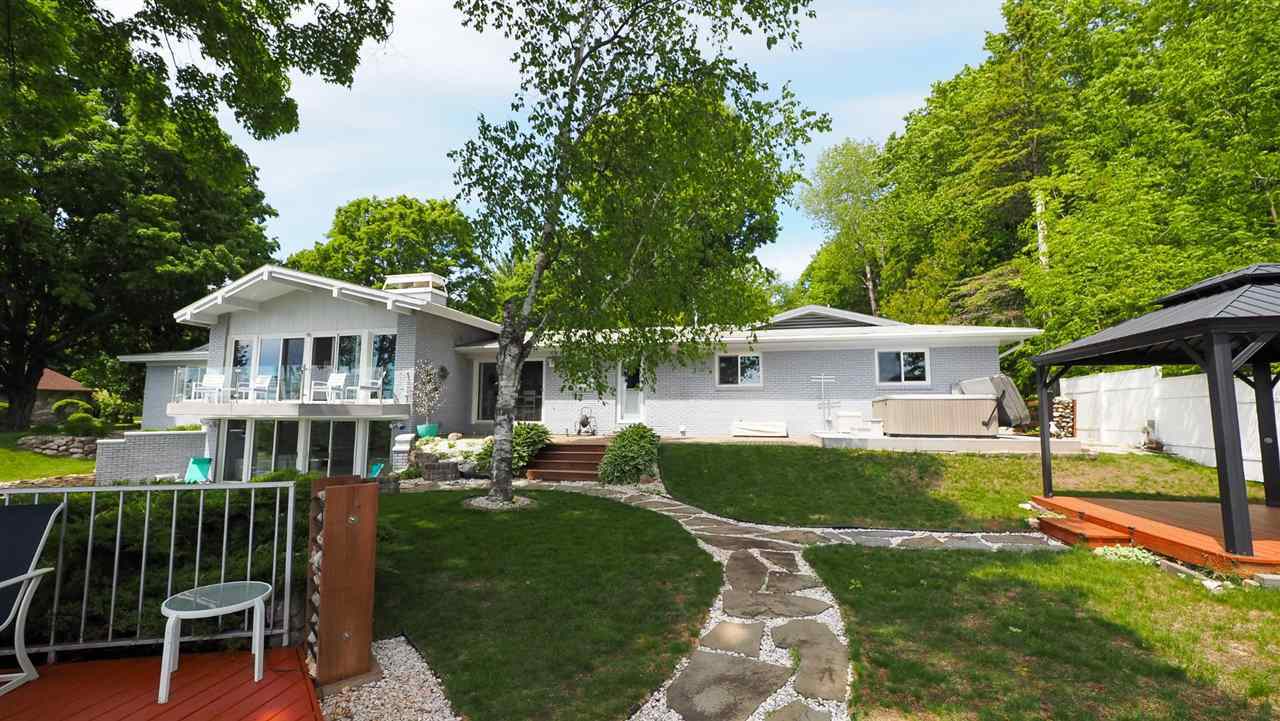 Property Photo:  6918 Harbor - Petoskey  MI 49740 