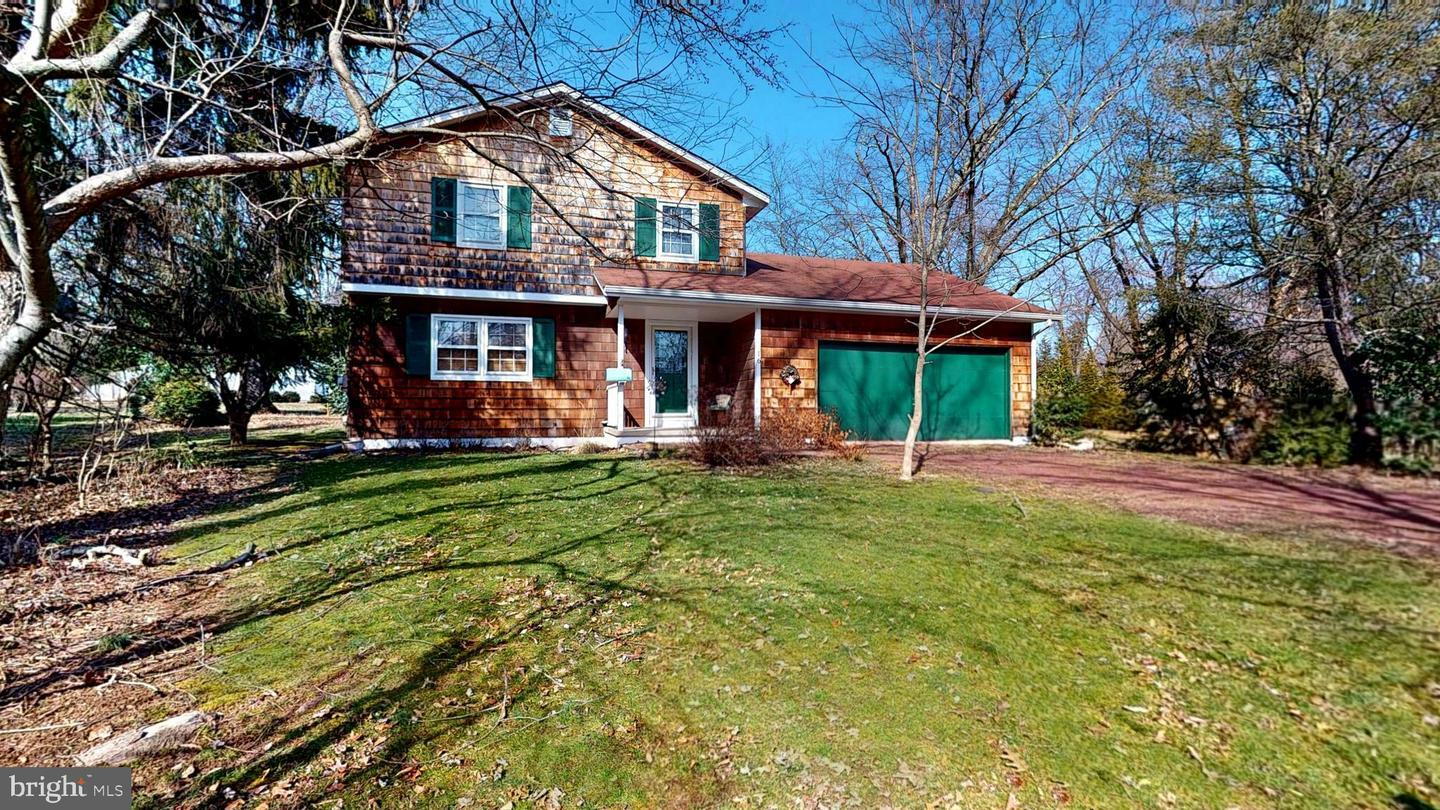 Property Photo:  16 Louellen Street  NJ 08525 