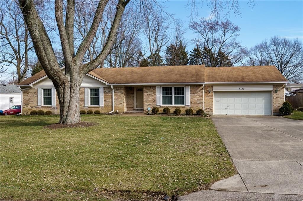 Property Photo: 4132 Meadowcroft Road OH 45429